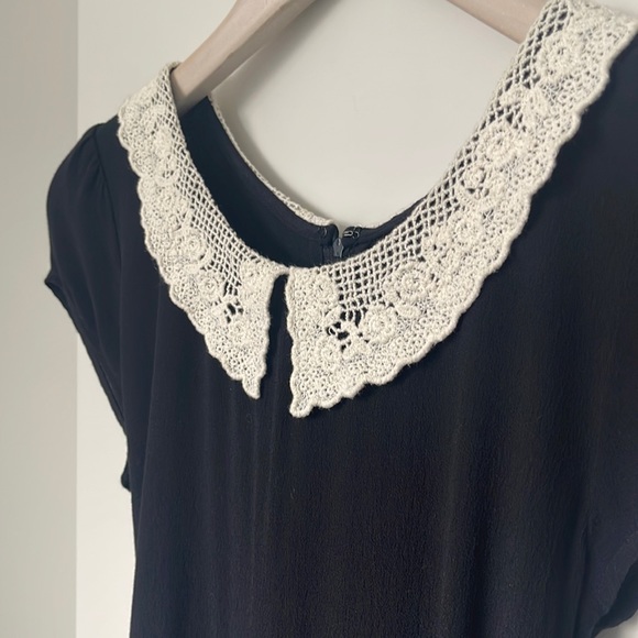 Forever 21 - Crochet Knit Lace Collar Dress with Tie Back - Size Small - Picture 5 of 5